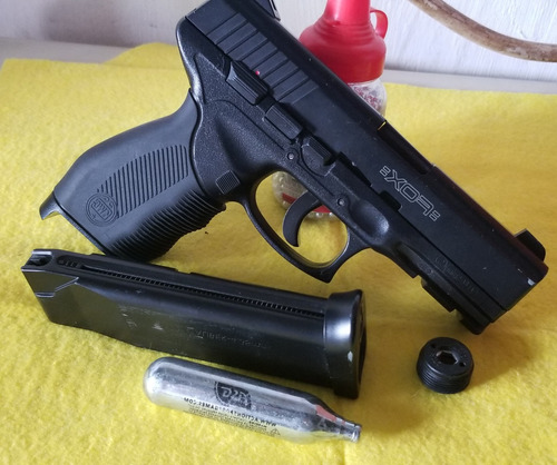 Pistola Kwc Metálica Taurus. Pt 24/7 Cal 4.5 Con Retro...