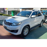 Toyota Hilux Sw4 3.0 Tdi 7 Asientos M/t Cuero