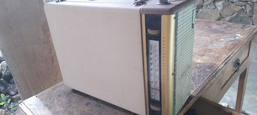 Radio Antigo Vitrola Crown Usado Funcionando 