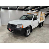 Nissan Np300 2015 2.4 Estacas Dh Mt