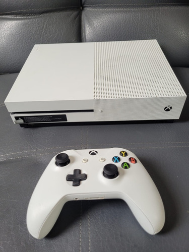 Xbox One S De 1 Tera Con 1 Control Ver Fotos