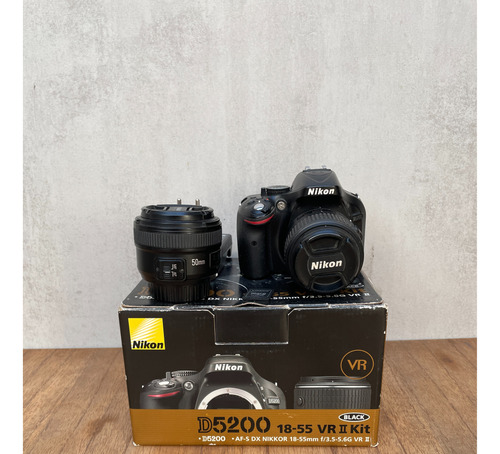  Nikon D5200 Kit 18-55 + Lente 50mm