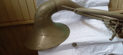 Instrumento Musical Tuba Ou Trombone