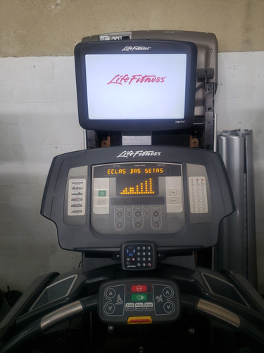 5 Esteiras Life Fitness Modelo 95-t Led. Cada Uma 25mil