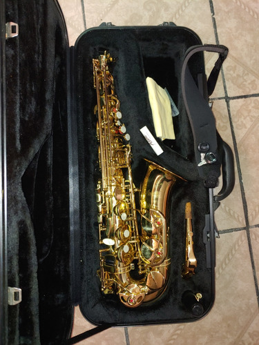 Saxofon Accent Modelo As710l