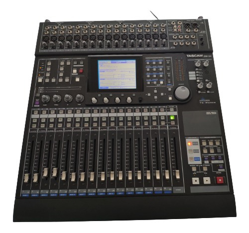 Tascam Dm-24 Consola Mezcladora De 32 Canales