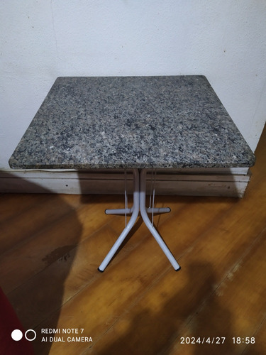 Mesa De Jantar Com Tampo De Granito- Thais -70x70cm - Usado 