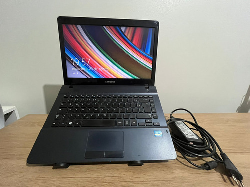 Notebook Samsung Core I3 - 4 Gb 500hd- Np270e4e