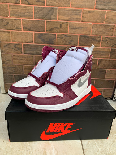 Jordan 1 Retro High - Bordeaux - Talla 7 Mx