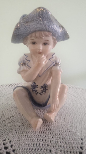 Niño En Porcelana Vintaje Balanca Y Azul Centado