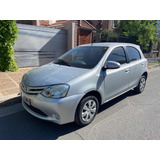 Toyota Etios 2015 1.5 Xs 5 P