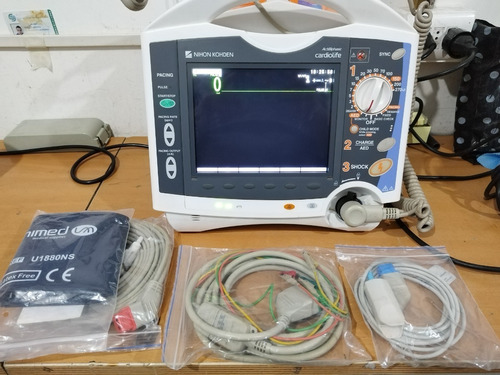 Desfibrilador Nihon Kohden Modelo Tec 8352k Cardiolife