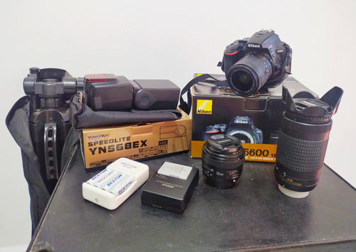 Cámara Profesional Nikon D5600 Kit 18-55vr+70-300