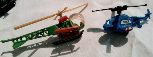 Autito Helicóptero Juguete Mini Piaggio Huevo Kinder