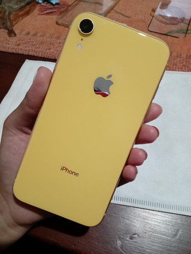 iPhone XR Amarillo