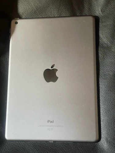 iPad 6 Gen Con Detalle En Touch Id