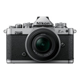  Nikon Kit Z Fc + Lente 16-50mm F/3.5-6.3 Vr Mirrorless Cor  Prata/preto