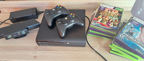 Consola Xbox 360 Original + 2 Mandos + Kinect + 15 Juegos