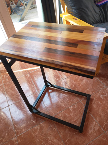 Mesa De Arrime Artesanal Para Sillón Y Cama 