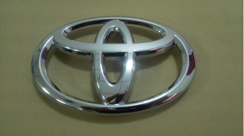 Emblema Logo Parrilla Toyota Fortuner 2006 Al 2019 Original Foto 2