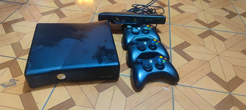 Microsoft Xbox 360 4gb Standard Color Matte Black