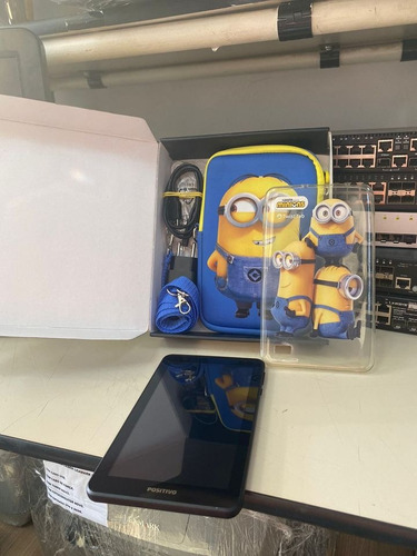 Tablet Twist Kids Minions 32gb C/ Capa Semi Novo C/ Garantia