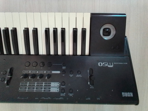 Teclado Korg M-50 