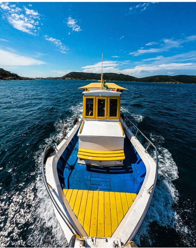 BARCO DE PASSEIO 