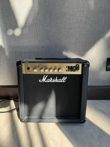 Amplificador De Guitarra Mg15 Marshall, Negro, 220 V