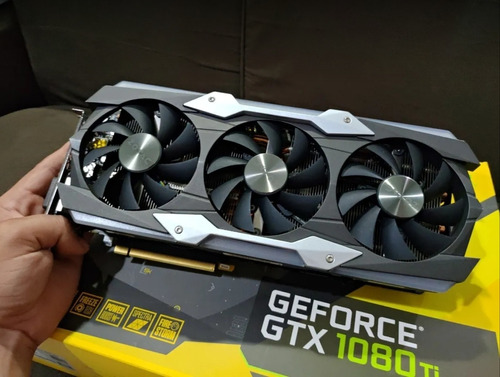 Placa De Vídeo - Gtx 1080 Ti Amp Extreme 11gb Zotac