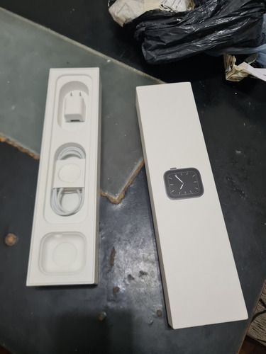 Caja Y Accesorios Originales Nuevos De Apple Watch Sin Reloj