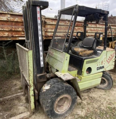 Apilador Hidráulico Autoelevador Clark 2500kg Torre Triple