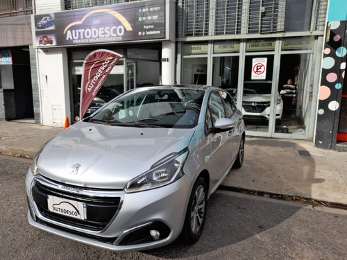 Peugeot 208 Allure Nav. 1.6 Año 2017, Impecable