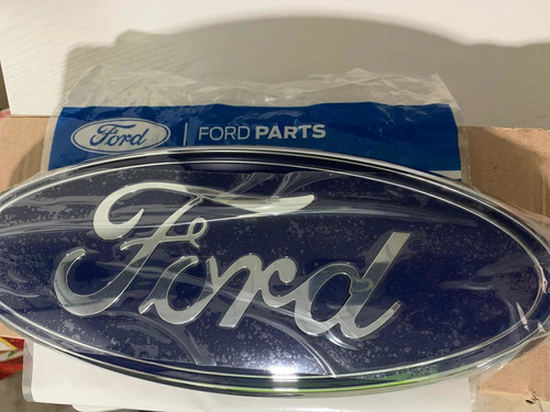 Emblema De Parrilla Ford Super Duty F250/350 Foto 2