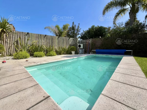 Venta Espectacular Casa En Punta Del Este, Pinares - 4 Dormitorios