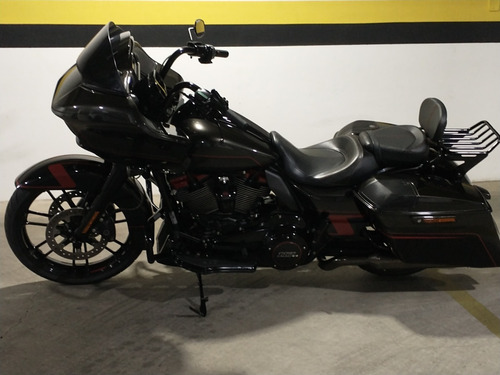 HARLEY DAVIDSON HARD GLIDE CVO