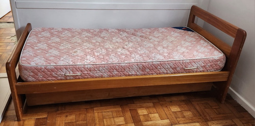 Cama Madera 100 X 190 Con Colchón Usada. Muy Buen Estado.