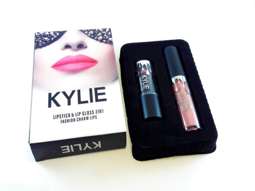 Set X2 Kylie Labial En Barra + Labial Liquido Colores Mate