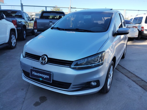 Volkswagen Fox Comfortline 1.6 Mt 2015-uslraiti