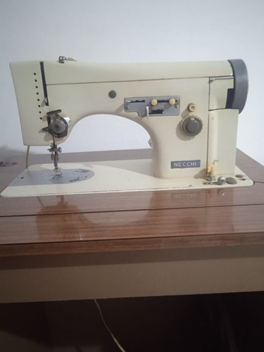 Maquina De Coser Necchi Lycia 2, Con Zigzag