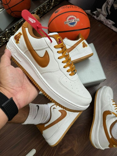 Tênis Nike Air Force Lakers- Caramelo Basquete Tamanho 40