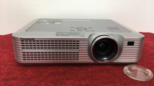 Videoproyector Panasonic Pt-lc55u 1600l