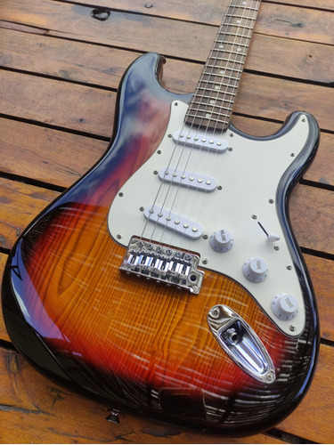 Sx Stratocaster Sunburst #permuto# 
