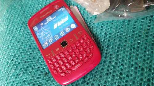 Blackberry Curve 8520 Rosa Chicle  . Impecable. Completo.