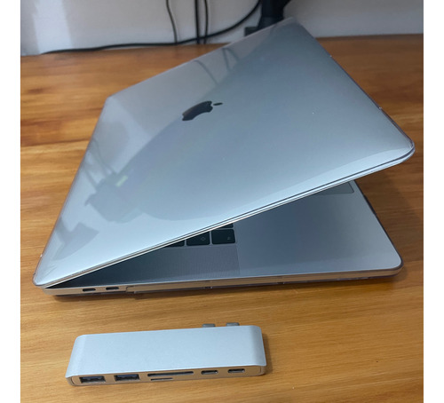 Macbook Pro Touchbar 15  512gb En Caja Leer 