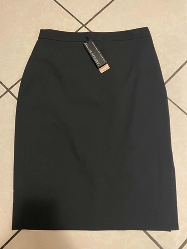 Falda Negra Marca Banana Republic Nueva Talla 2