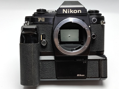 Nikon Fg + Md14