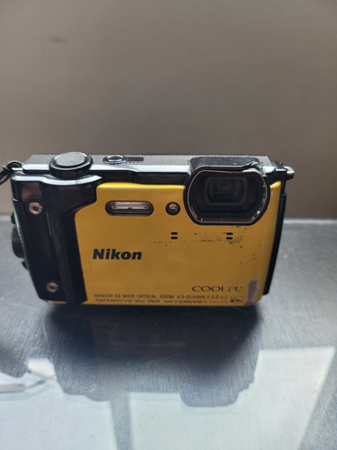 Camara Nikon Coolpix W300