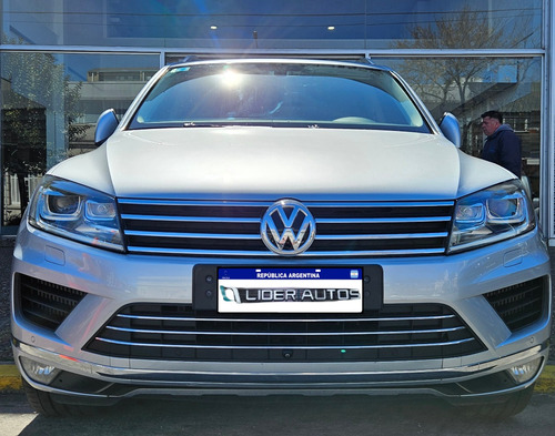 Volkswagen Touareg V6 3.0 Premium