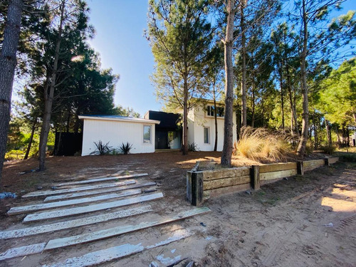 Casa En Venta Costa Esmeralda, Barrio Marítimo Iii. - Imagen 3